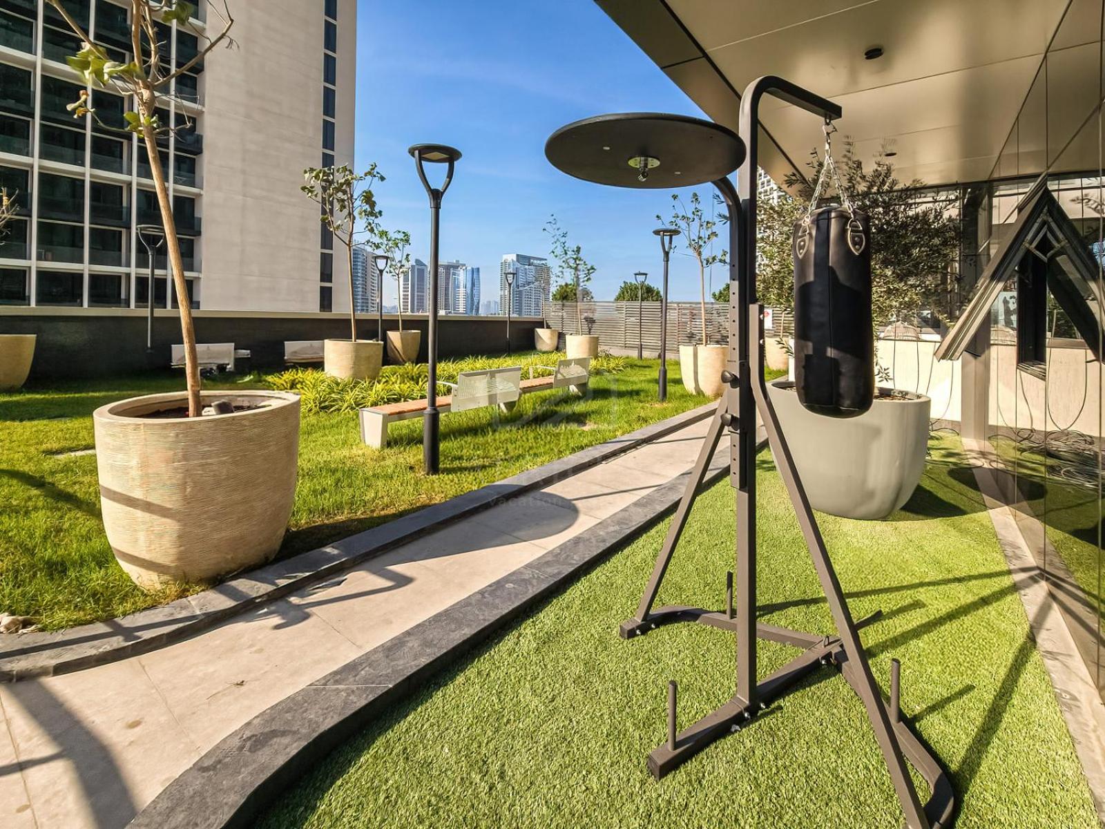 Classy 1 Bedroom In Nobles Tower * Dubai